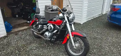 1996 VULCAN 1500cc IN ABSOLUTELY AMAZING CONDITION WITH ONLY 40000 KILOMETERS!!! BIKE RUNS AND DRIVE...