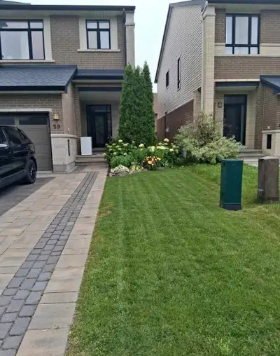 SPACIOUS 3-BEDROOM TOWNHOUSE - AVAILABLE IMMEDIATELY Looking for a comfortable, spacious home in Riv...