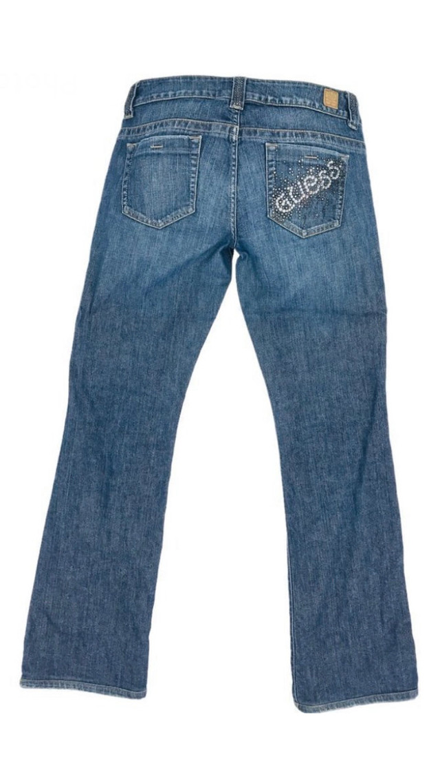 Guess Jeans - Size 29 (fit smaller) in Women's - Bottoms in Brantford - Image 3