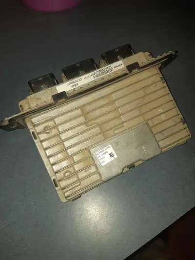 Ford 6.2L Gas - Powertrain Control Module. Should work for 2011-2016 6.2L Superduty. Came from a run...