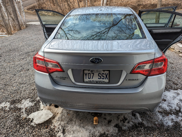 Subaru Legacy 2017 dans Autos et camions  à Ville de Québec - Image 3