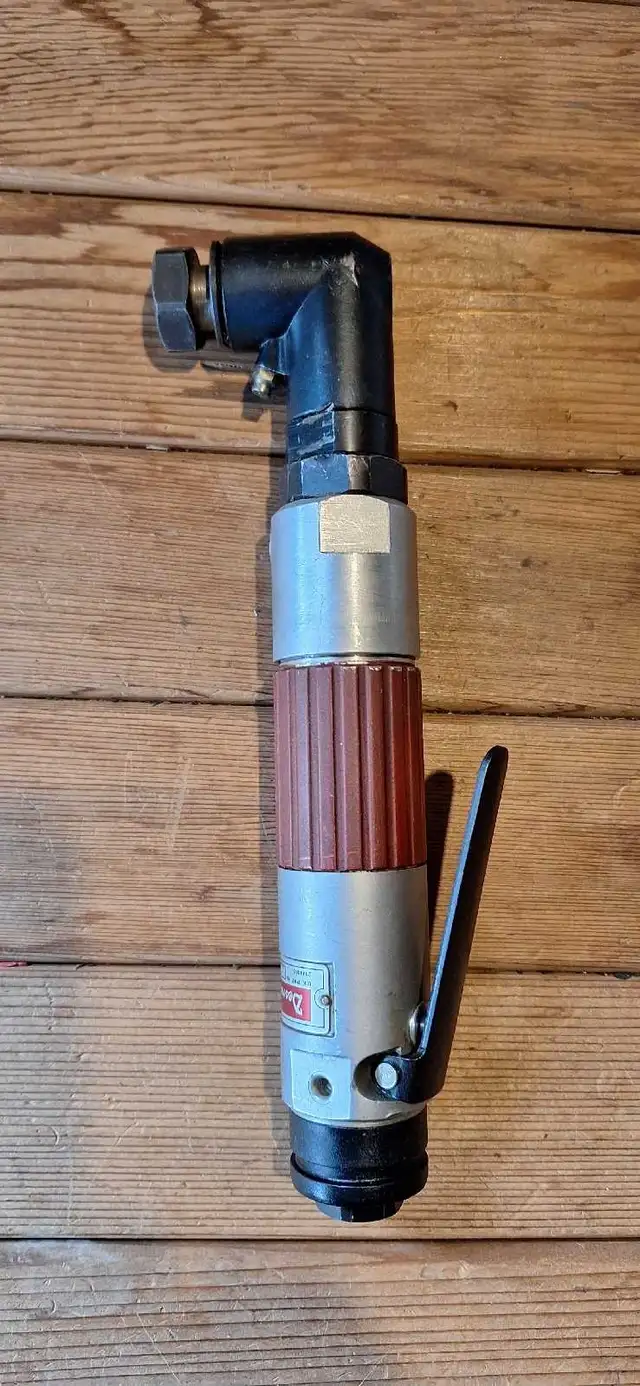 Desoutter heavy-duty 90° die grinder or angle drill in Power Tools in Kawartha Lakes - Image 3