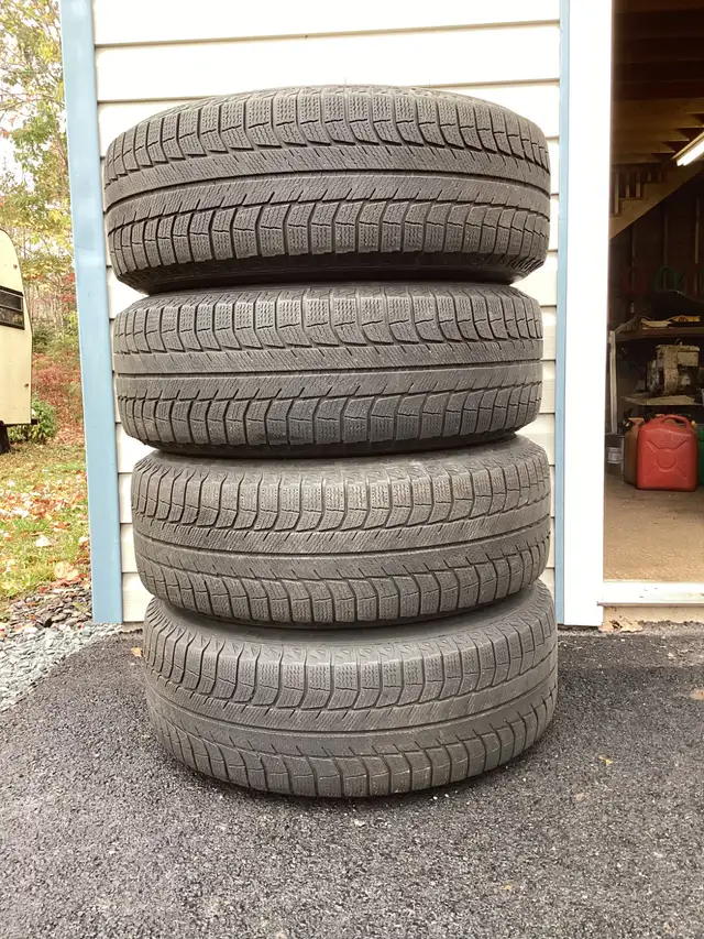 4 Michelin winter tires on 17 inch aluminum rims in Tires & Rims in Bridgewater - Image 2