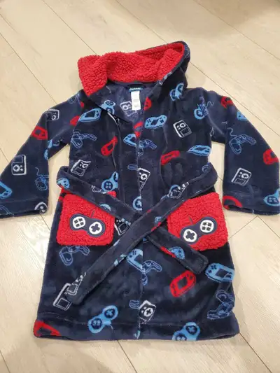 Pekkle Boys Video Game Robe - Size 6, View more