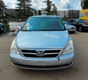 2007 Hyundai Entourage