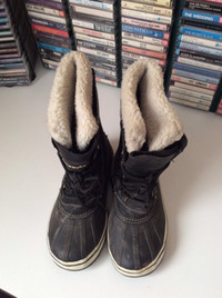 Outbound Womens Winter Boots Gray Size 8 Great Condition 
