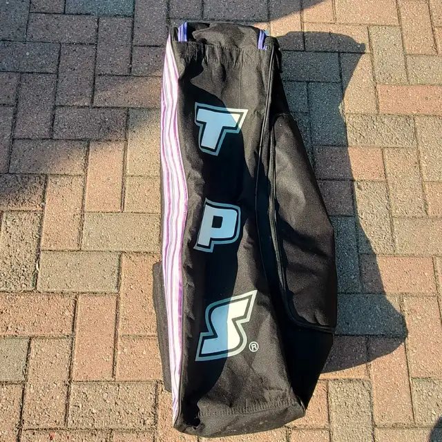 New Louisville Slugger Baseball Softball Bat and Equipment Bag in Baseball & Softball in Barrie - Image 4