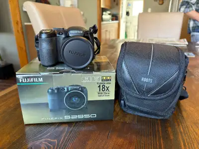 Fujifilm FinePix S2950, View more