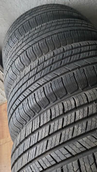 4 pneus Michelin pour l'été 215-65r16 a 9-32 d'usure
