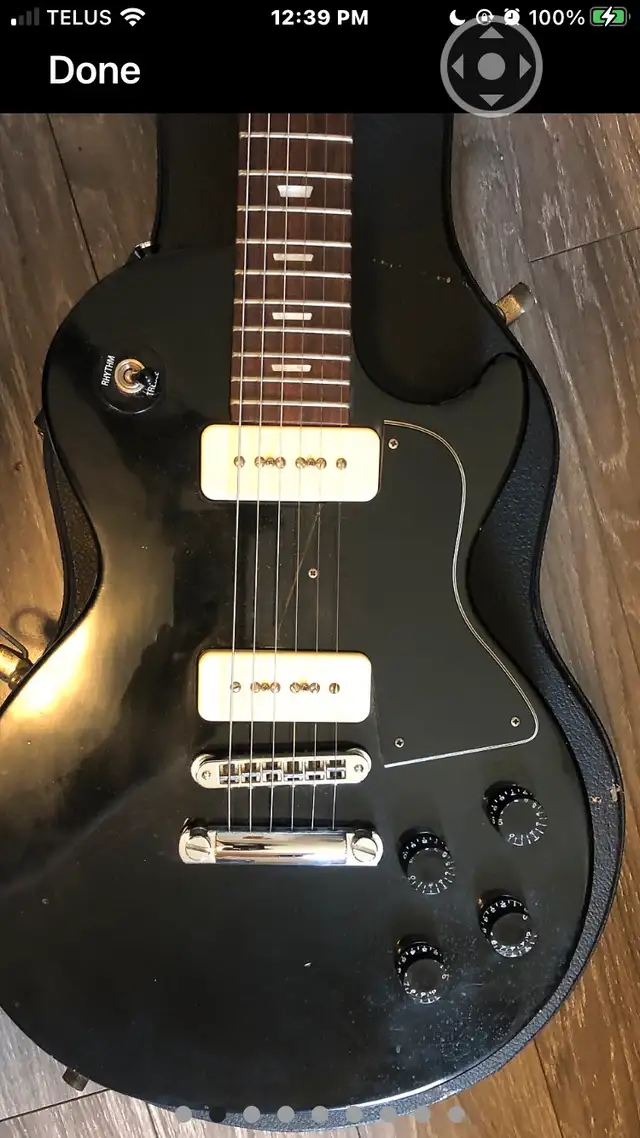 1999 Gibson Les Paul Special in Guitars in Victoria - Image 2