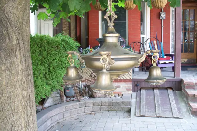 Desk Lamps, Table Lamps, Chandeliers, Wall Fixtures, Etc. in Indoor Lighting & Fans in City of Toronto - Image 3