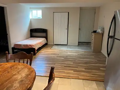 Room available for girl with sharing