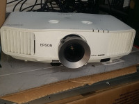 Epson PowerLite Pro G5750WU Projector 4500 lumen 1080p 200 hours