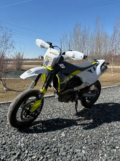 Selling my 2022 Husqvarna 701SM, only 1879kms on it. The bike is in new conditon, never dropped or t...