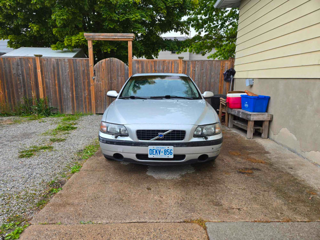 2001 Volvo S60 in Cars & Trucks in Sarnia - Image 2