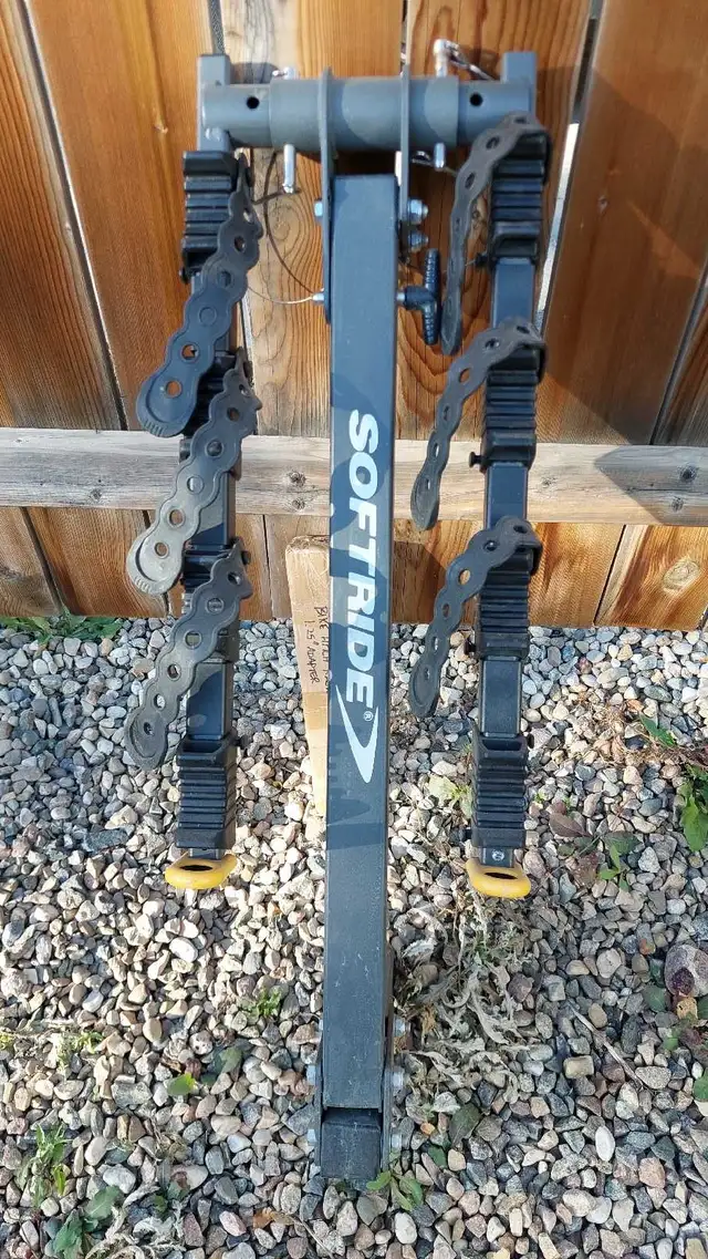 Softride Dual Arm Hitch-mounted Bicycle Carrier in Other in Saskatoon - Image 2
