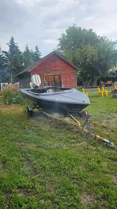 1971 glass strong boat with 85hp chrysler nothing i ceased on the boat all functions properly some p...