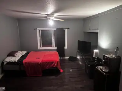 large room for rent  - Available July 1st - Les Coteaux