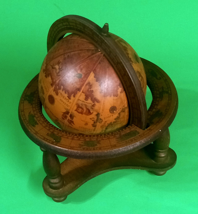 Globe terrestre vintage dans Art et objets de collection  à Laval/Rive Nord
