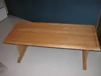 Table basse en bois 45$