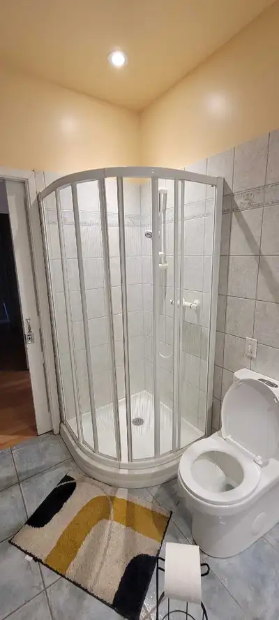 Douche de coin, View more