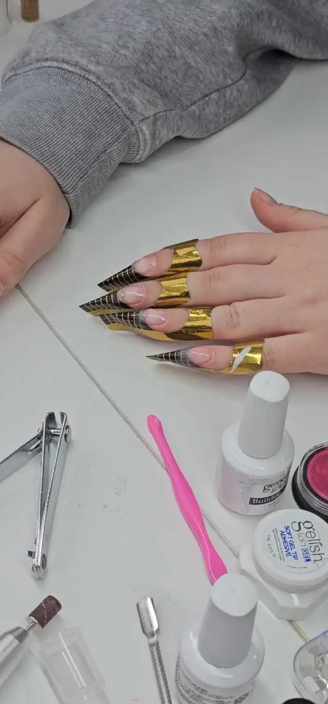 lashes nails brows training classes512634226832855043