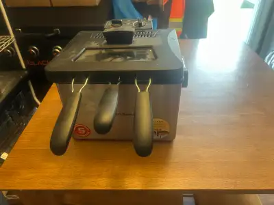 Deep fryer never used , View more