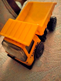 Vintage 1970's Tonka Dump Truck Yellow 
