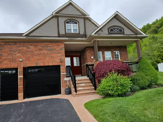 Exterior season is upon us in Painters & Painting in Hamilton - Image 4