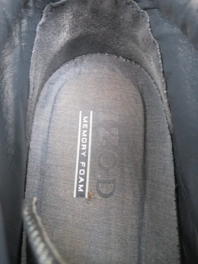 Men's dress shoes in Men's Shoes in Woodstock - Image 4