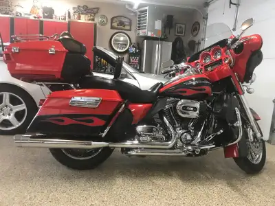 2010 Harley-Davidson CVO Ultra V/H True Duels, Cam Tuner Hi-Flow Air Box iPod Interface, Extras Well...