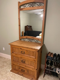 Mexican pine dresser with mirror