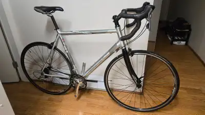 Near mint Garneau Evolution 3.5 double aluminum roadbike 58cm/XL, View more