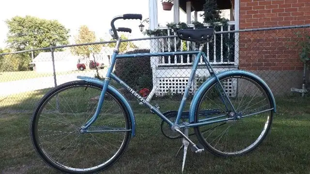 Beautiful vintage CCM bicycles ( now located in Renfrew ) in Cruiser, Commuter & Hybrid in Ottawa - Image 7