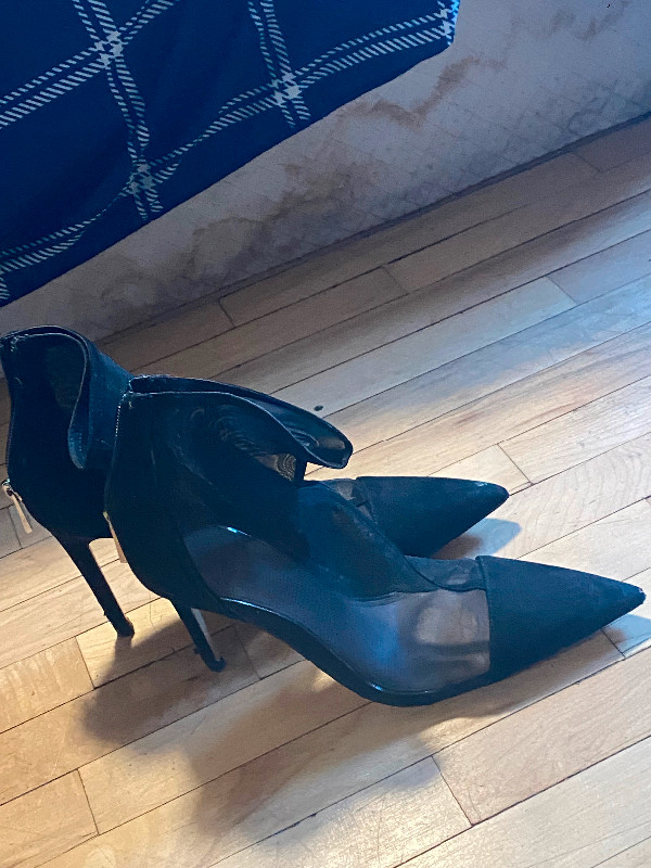 ZARA Sexy woman’s shoe in Women's - Shoes in Thunder Bay