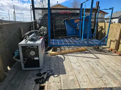 The Thermal Dynamics Cutmaster 50+ (1-5000-1) is a portable 50-amp plasma cutter designed for indust...