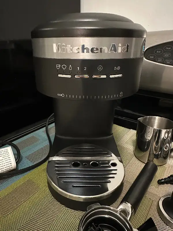 KitchenAid Semi-Automatic Espresso Machine in Coffee Makers in Winnipeg - Image 3