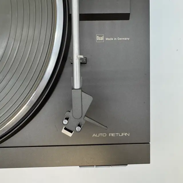 Dual CS 514 Semi-Automatic Belt Drive Turntable Germany Tested  in Stereo Systems & Home Theatre in City of Toronto - Image 9