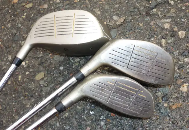 Mens Right Handed FULL 14 Golf Set Powerbilt Irons, Bear Hybrids in Golf in Sudbury - Image 10