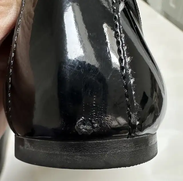 Jacadi Girls Black patent balllet flats size 33 in Kids & Youth in City of Toronto - Image 5