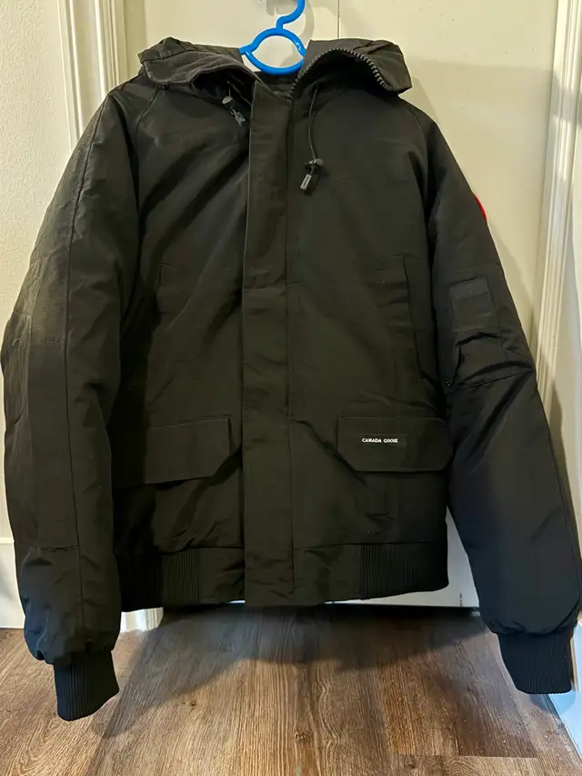 Canada Goose Chilliwack Bomber in Men's in Edmonton - Image 4