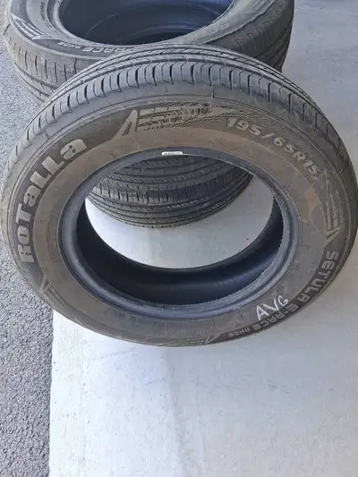 Pneus grandeur 205/55/R16 125$ pour les 4 Pneus