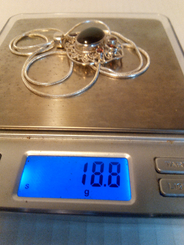 #15 925 Sterling Garnet & Blk. Onyx Pendant & Necklace 18.9g in Jewellery & Watches in Oshawa / Durham Region - Image 4