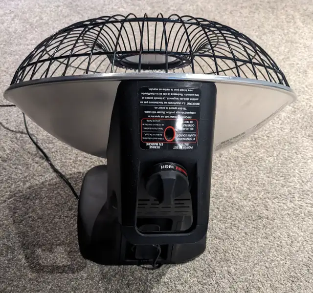 Presto Heat Dish Tilt Parabolic Electric Heater - like new in Heaters, Humidifiers & Dehumidifiers in Norfolk County - Image 6