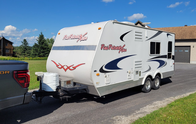 2013 FUN FINDER XT200 Toy Hauler in Cargo & Utility Trailers in Ottawa - Image 2