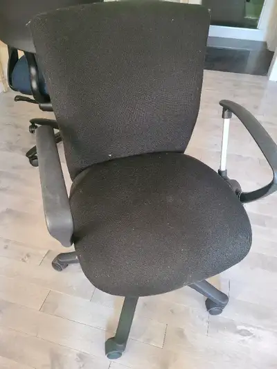 Sturdy, lightly used, task chair with adjustments. Pick-up at Timmy's on Woodbine Ave, Corner, north...