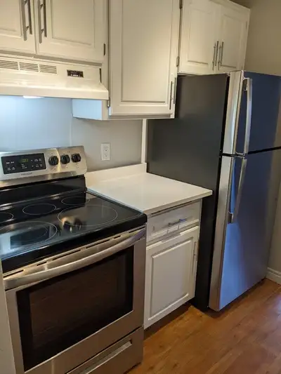 ALL INCLUS: 2 BEDROOM + 2 PARKING + VERY SPACIOUS