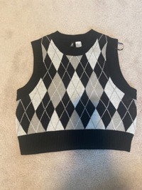 Women’s Crop Sweater Vest (Size Small-BRAND NEW)