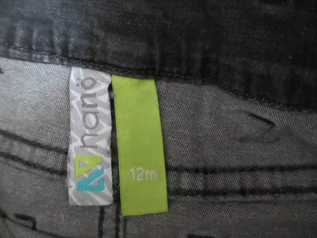 Salopette en denim Nano (pour enfants 12 mois) (C187) in Clothing - 9-12 Months in City of Montréal - Image 7