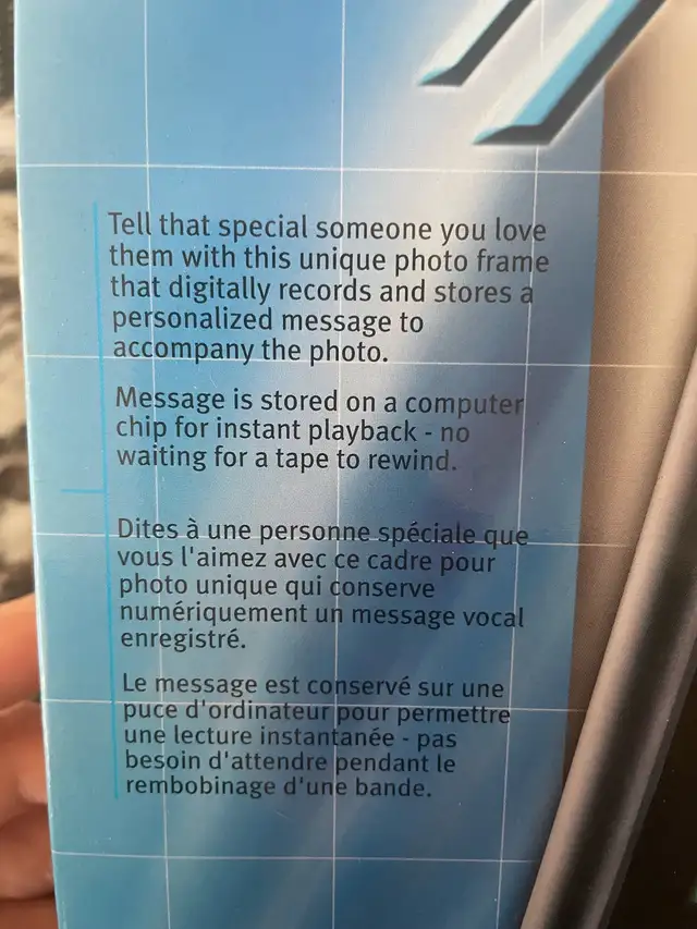 voice recording photo frame  in General Electronics in Strathcona County - Image 4